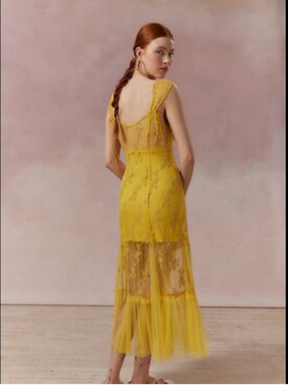 Kimchi Blue Lace Floral Maxi Dress in Yellow Size Medium Like New - Picture 7 of 9